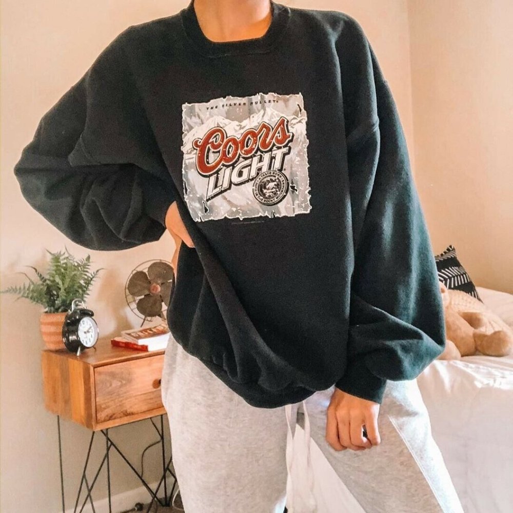 Coors Light Sweatshirt Black Pullover Silver Bullet NWOT Vintage Warm Sz M Cozy